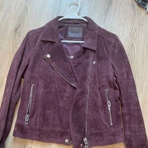 BlankNYC Suede Moto Jacket
Purple with Silver Hardware
Size Medium